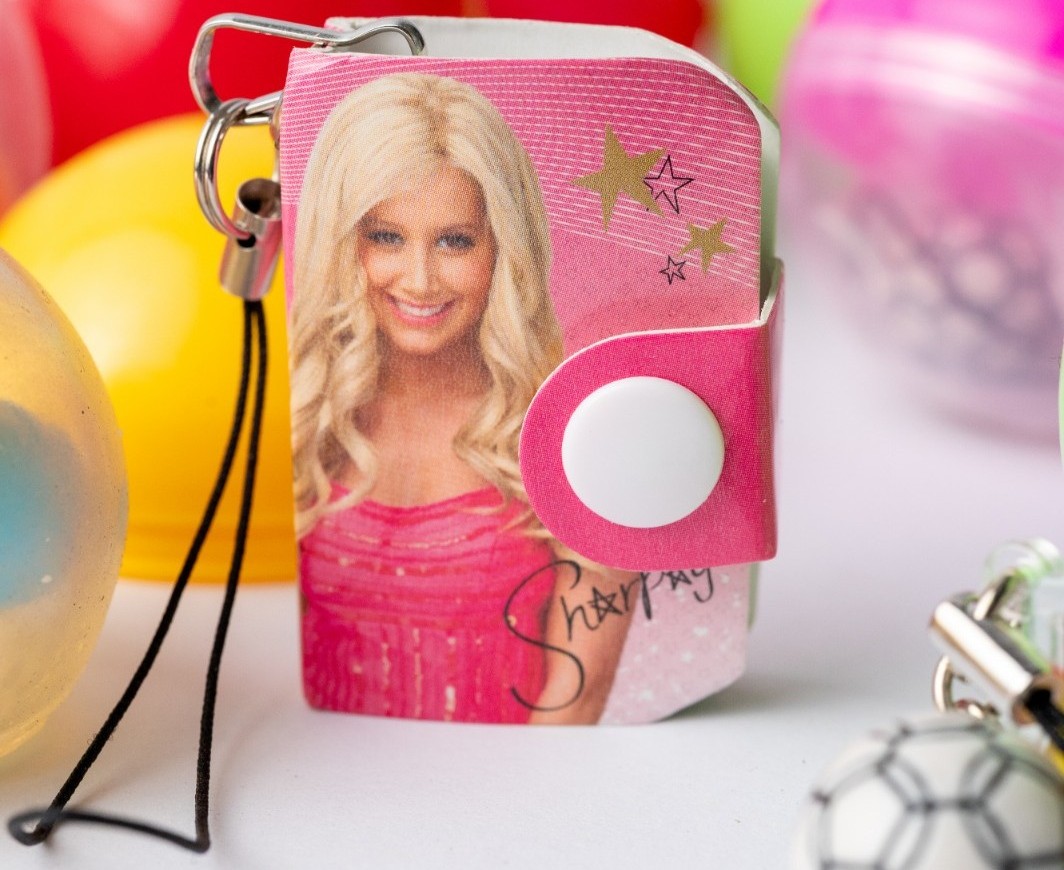 Mezcla de juguete económico en cápsula de 2 pulgadas